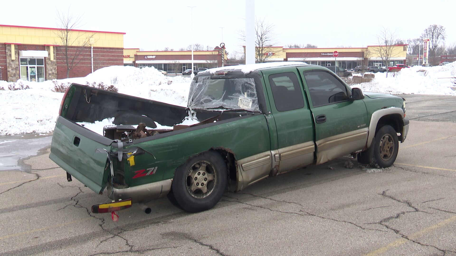 Community raises money to help South Bend man buy new truck after photo ...