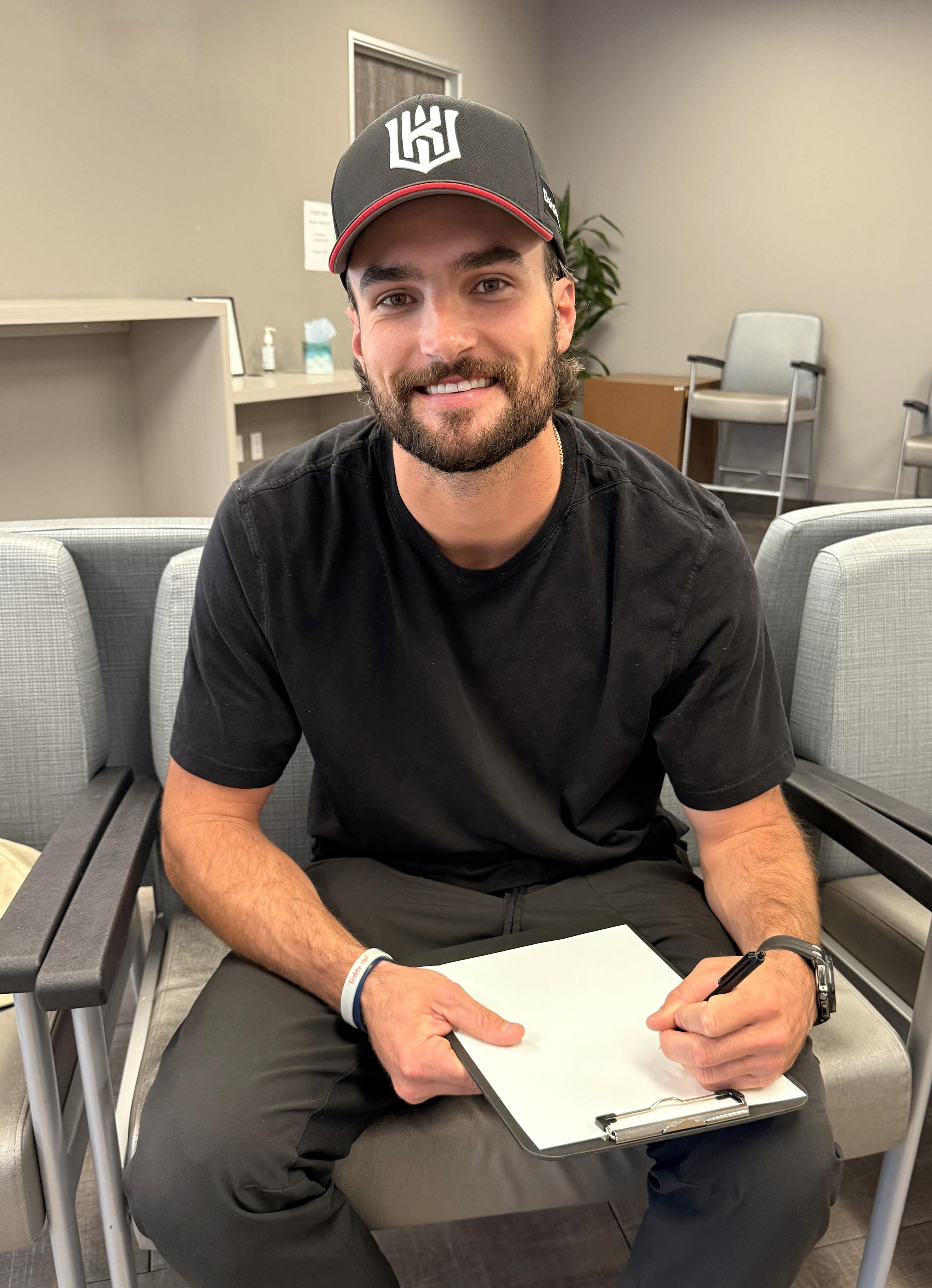 kt-wiz-signs-hilliard-completes-foreign-roster