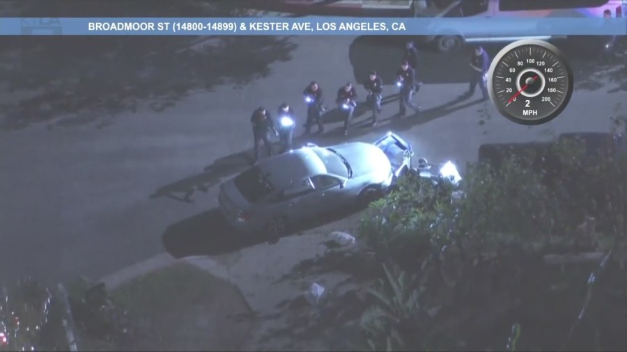 Woman in custody after police chase in LA