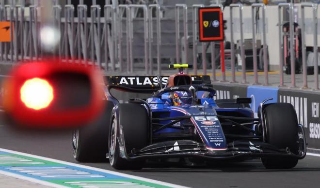 Ya hay quien avisa tras el segundo podio de Sainz... 