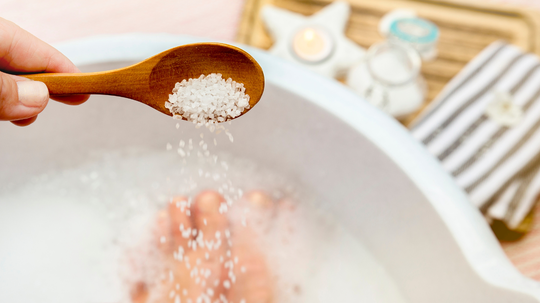How to cleanse your aura at home: 5 simple methods that really work