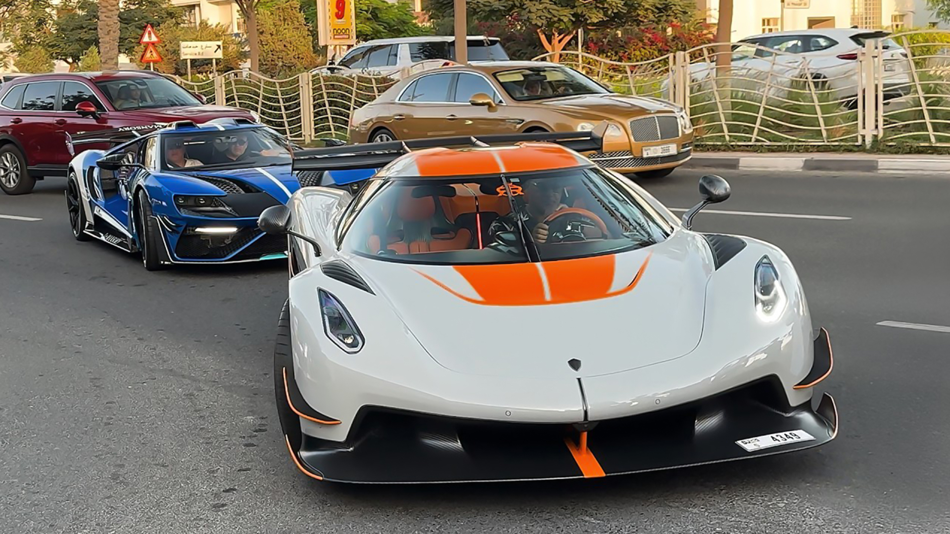 Miljonairs verzamelen zich met hypercars in Dubai