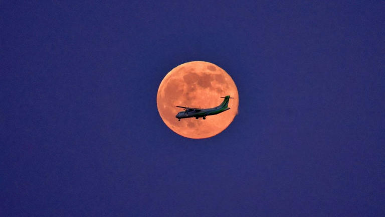 Last supermoon of 2025 to rise tonight. Why you should not miss it