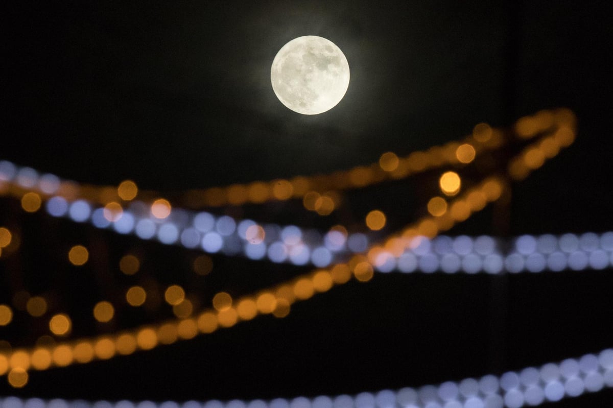 The last supermoon of 2025 to light up the sky tonight