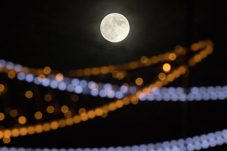 The last supermoon of 2025 to light up the sky tonight