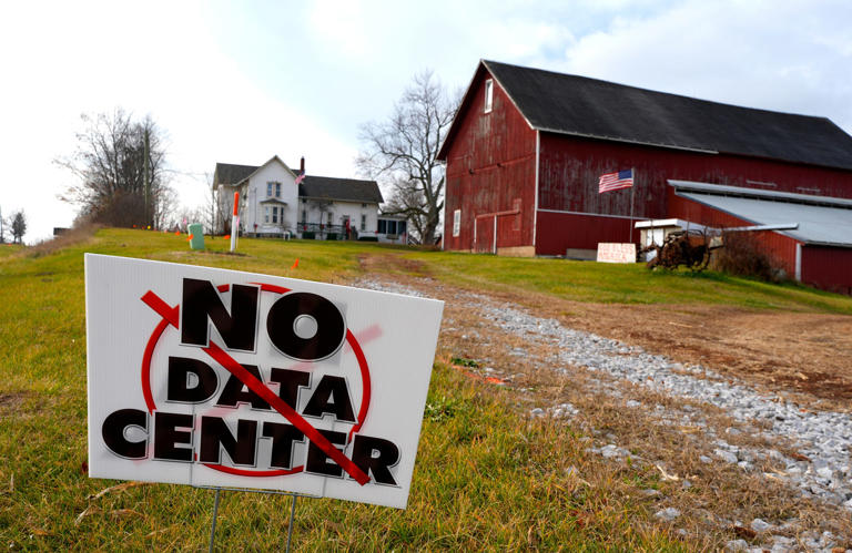Advocates push for passage of Illinois POWER Act to fight data centers