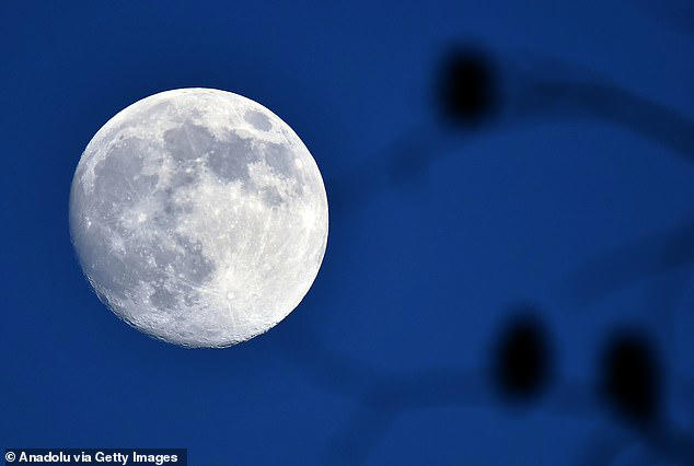 The final supermoon of 2025 will grace our skies tonight - here's the ...
