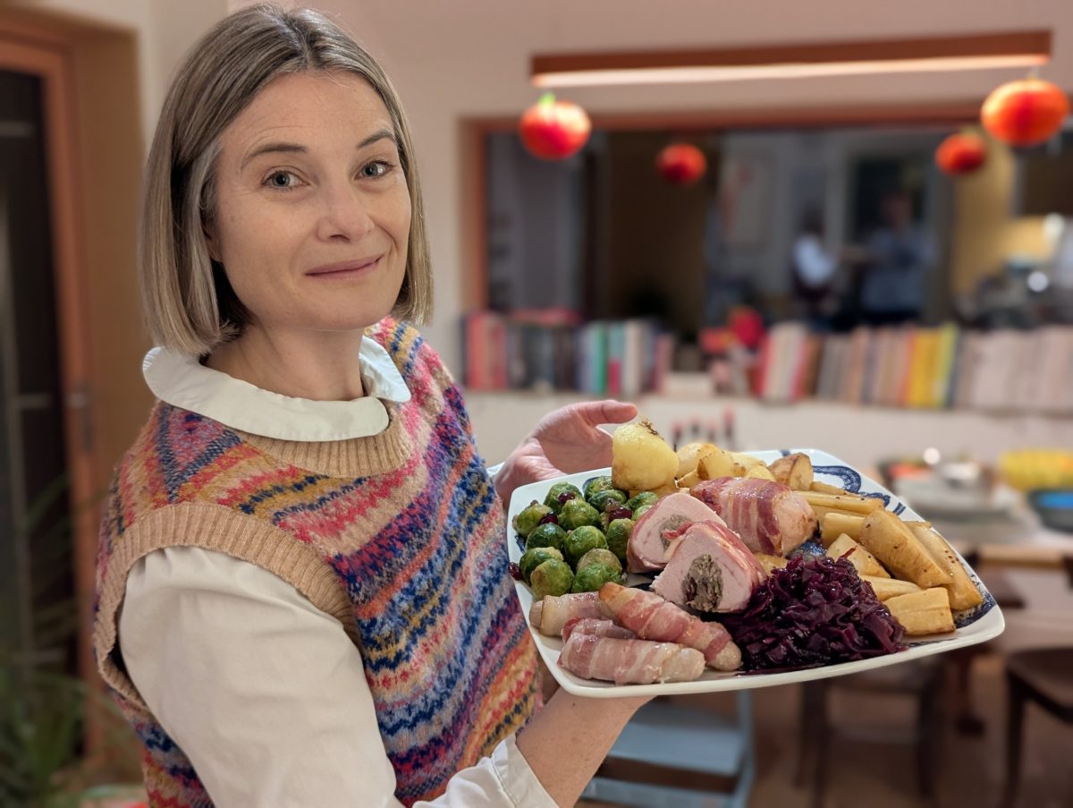 I tried four ready-cooked Christmas dinners – one was outstanding at £ ...