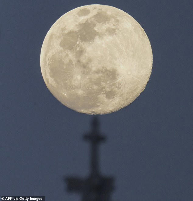 The final supermoon of 2025 will grace our skies tonight - here's the ...