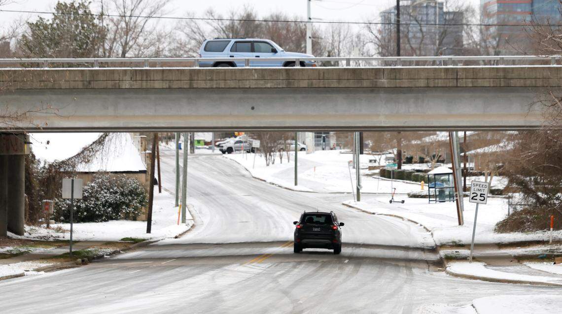 Snow, wintry mix expected soon in the Triangle. Here's the latest forecast