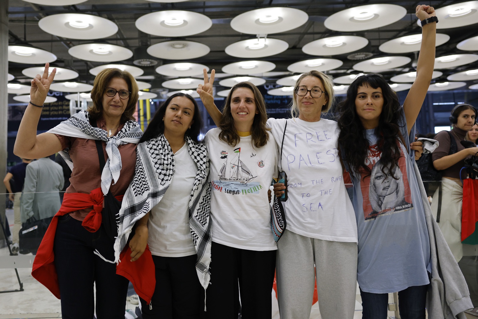 El Supremo archiva la querella de Vox por el gasto en repatriar ...