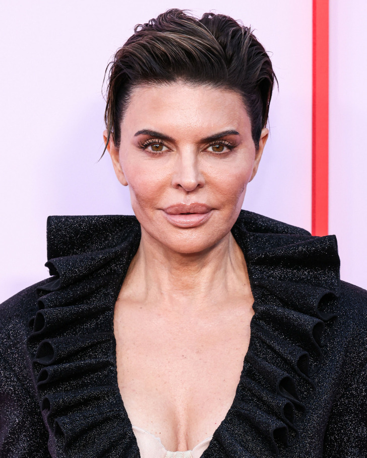 Her lips are bigger than ever, Lisa Rinna’s latest appearance sparks ...