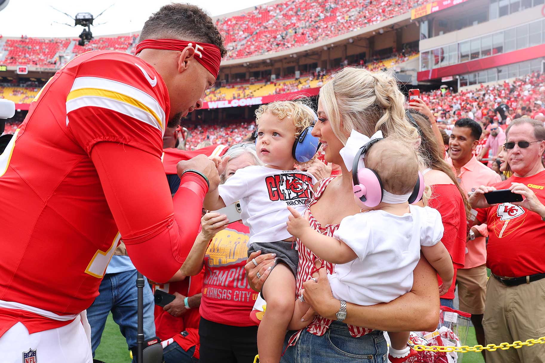 Patrick & Brittany Mahomes share adorable birthday pics for 3-year-old ...