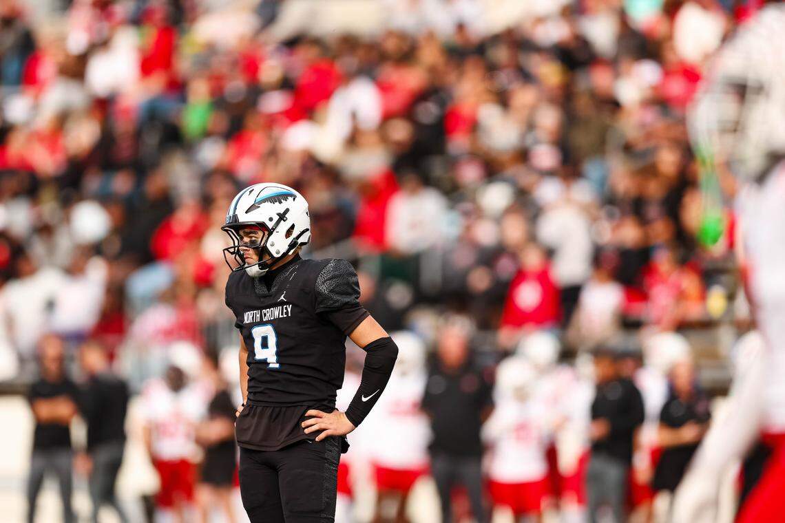 North Crowley QB transfers to high school in California. What's next ...