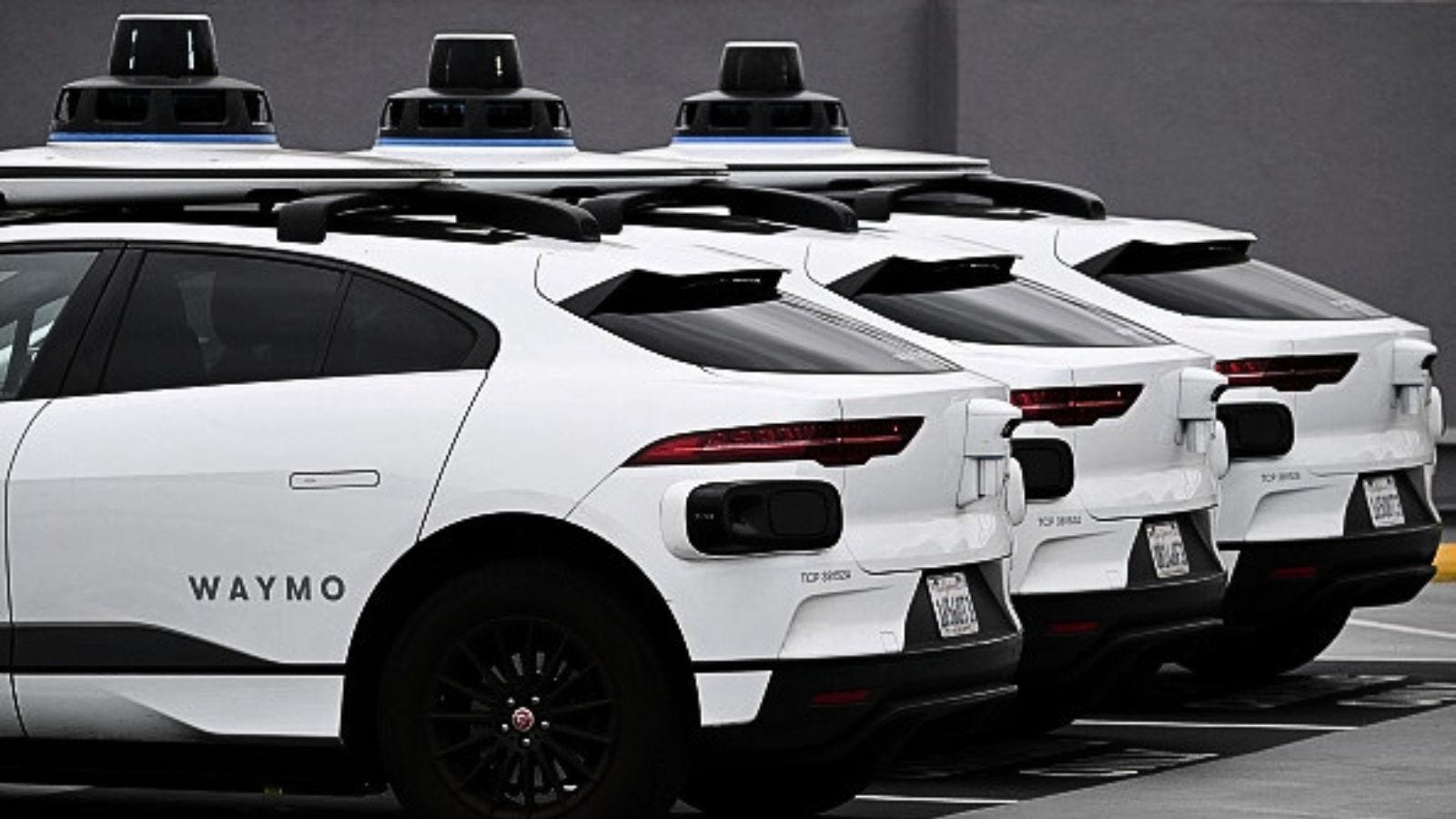 Waymo moves into autonomous testing phase in Philly
