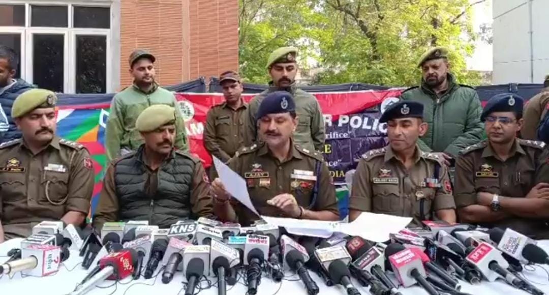 Pak-linked drug racket busted in Jammu; 6 held with 5 kg heroin worth ...