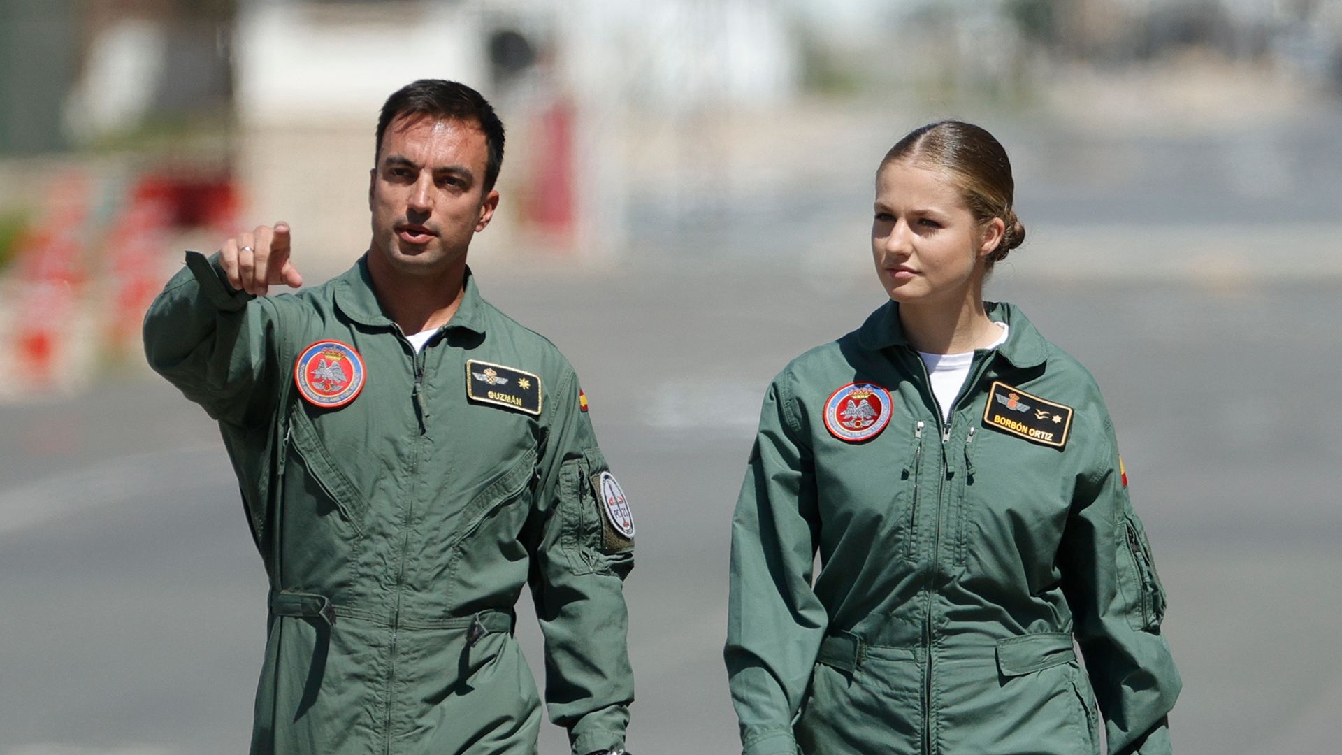 Nuevas fotos de la princesa Leonor durante una conferencia en la Academia  del Aire de San Javier