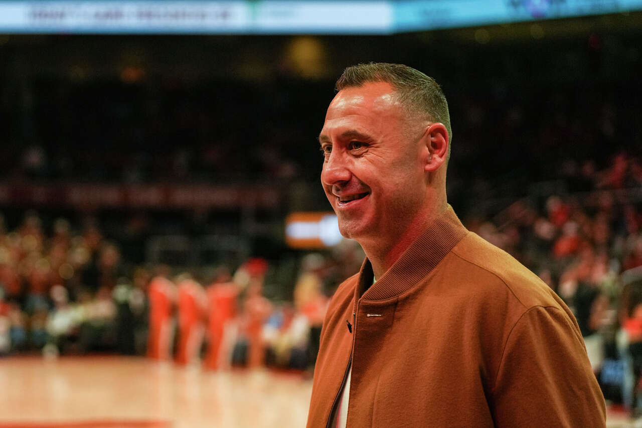 Texas football transfers: Longhorns add LSU defensive tackle Zion Williams<br>