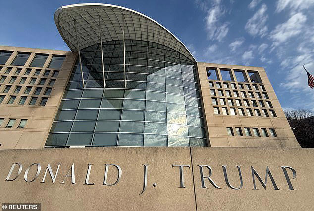 Trump beams at renaming of 'brand new' Peace Institute that was built ...