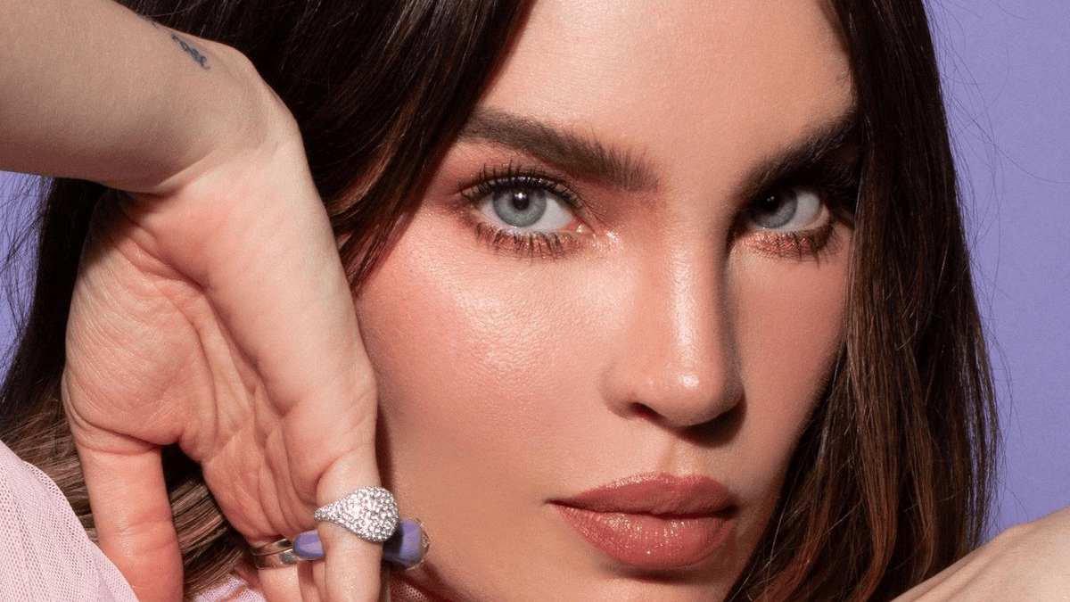 Maquillaje efecto piel de porcelana como Belinda: la técnica que deja un rostro luminoso sin filtros