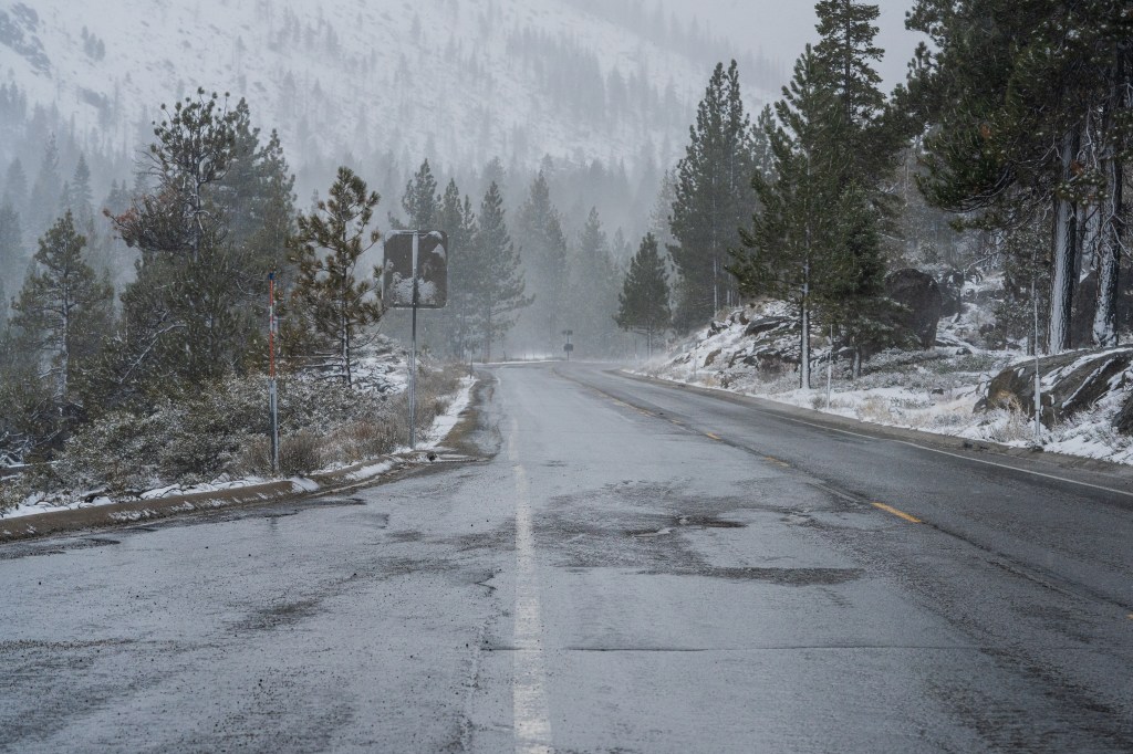 Map shows two atmospheric rivers headed for the US
