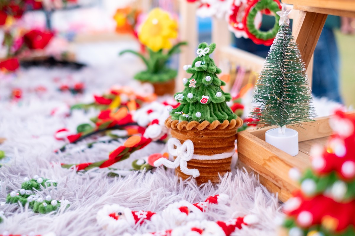 This DIY Christmas tree bear craft is so cute