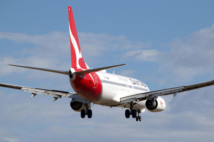 32 pilots share the scariest moments they survived while passengers