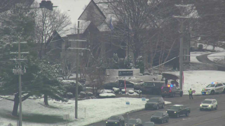 Coroner identifies 32-year-old man shot and killed by LMPD officers in ...
