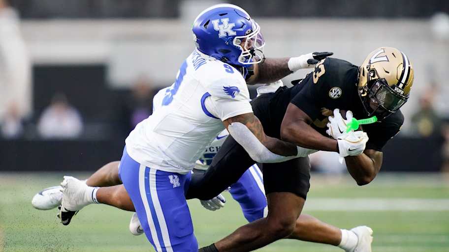 Kentucky veteran EDGE Landyn Watson hits transfer portal for 3rd time ...