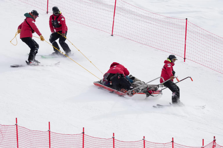 Horror-Sturz überschattet Abfahrtssieg von Odermatt