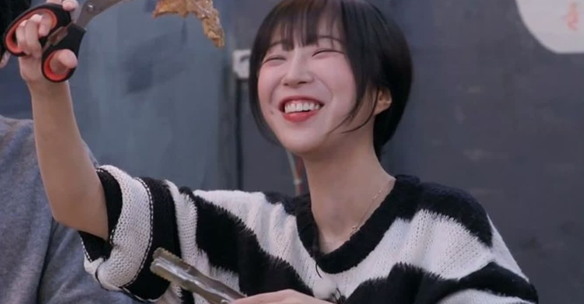 먹방 유튜버 쯔양 한우 먹방 방송 장면