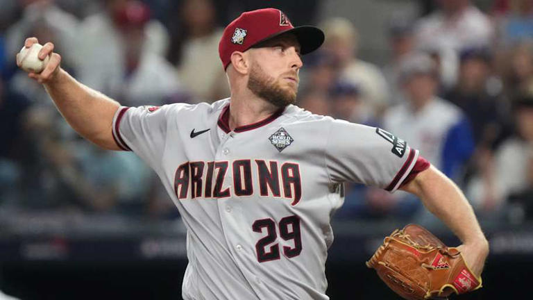 D-backs insider gives update on Merrill Kelly reunion