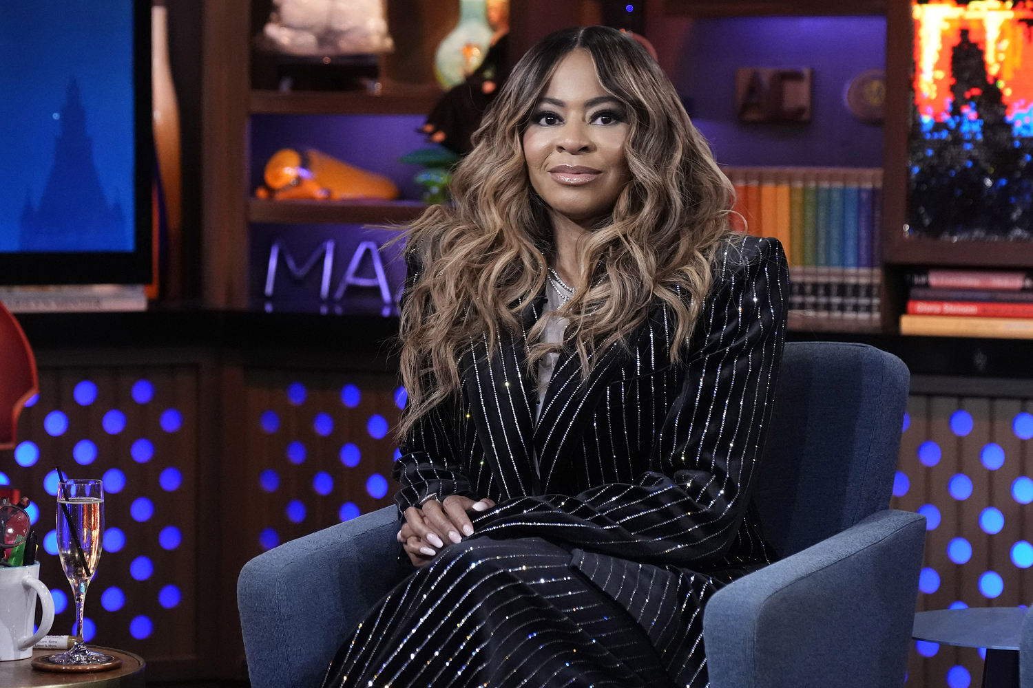 El hijo de la estrella de ‘Real Housewives’ Mary Cosby se declara culpable de agresión y violación de una orden de protección.