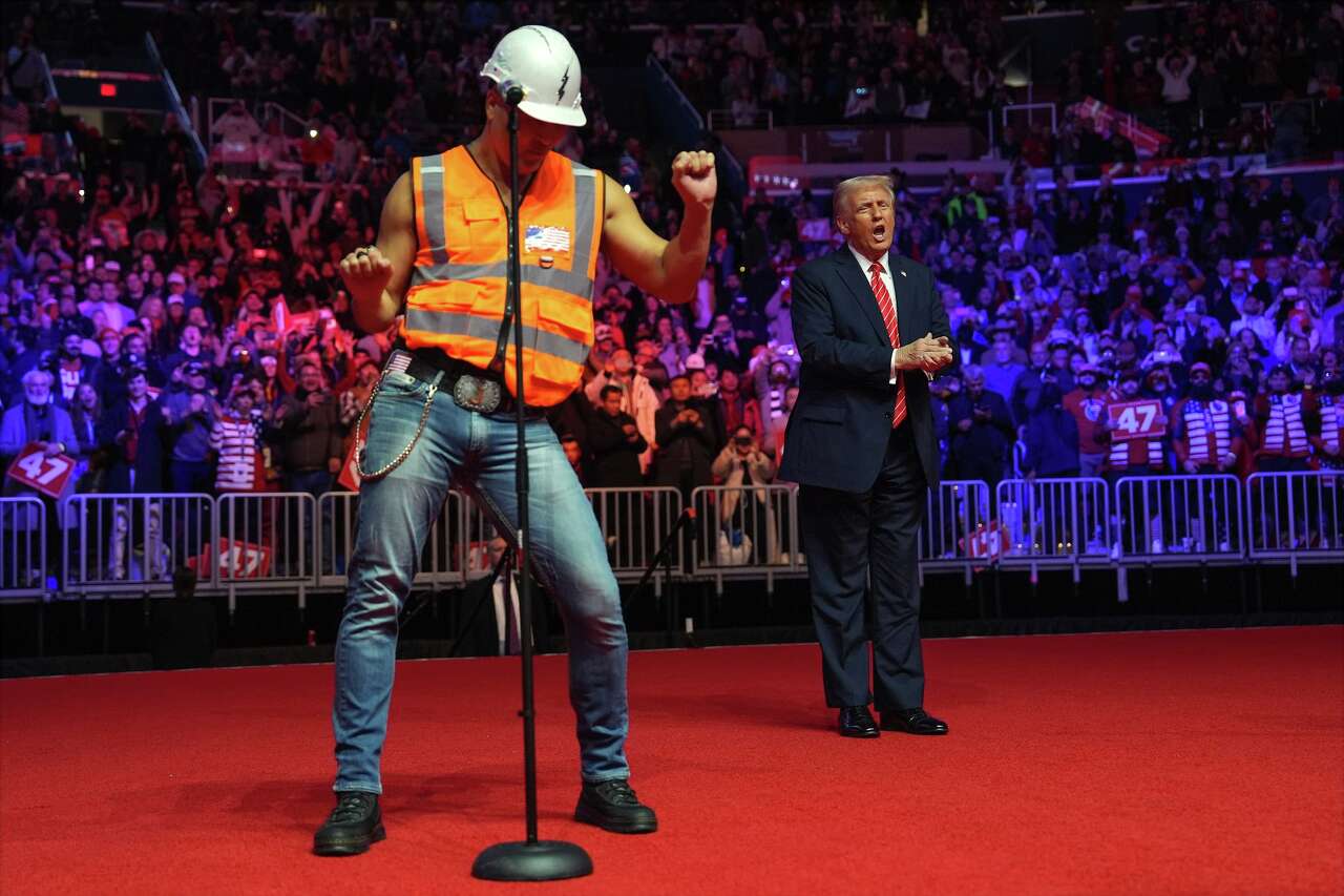 Village People se prepara para interpretar «YMCA» en el sorteo de alto perfil de la Copa Mundial de la FIFA