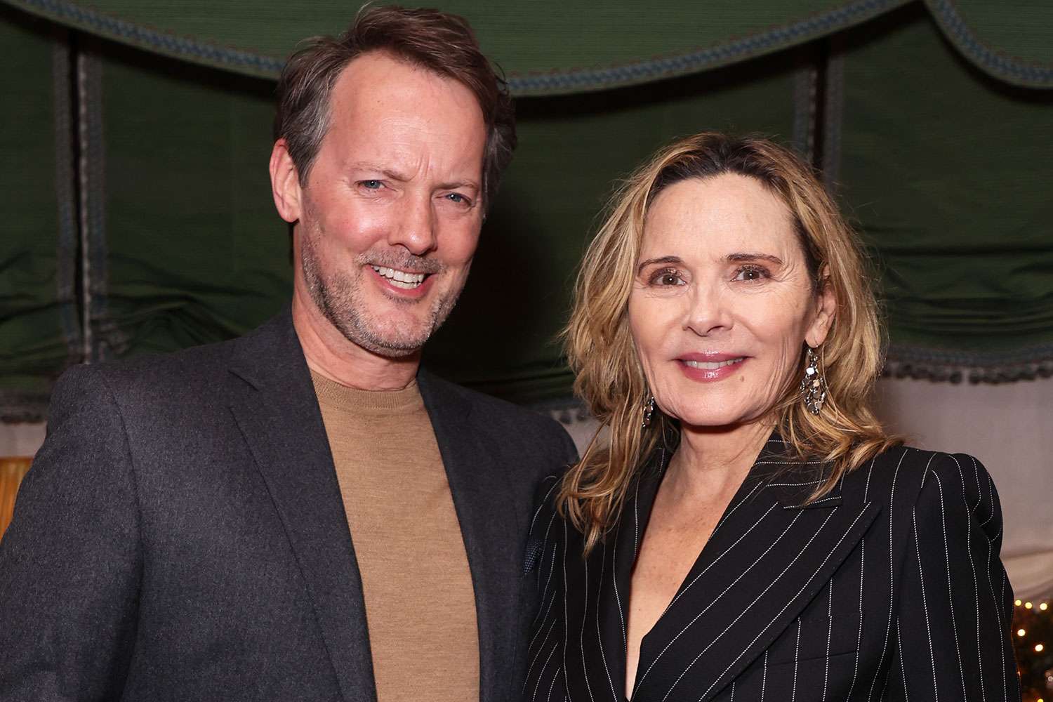 La estrella de Sex and the City, Kim Cattrall, se casa con su pareja de toda la vida, Russell Thomas.