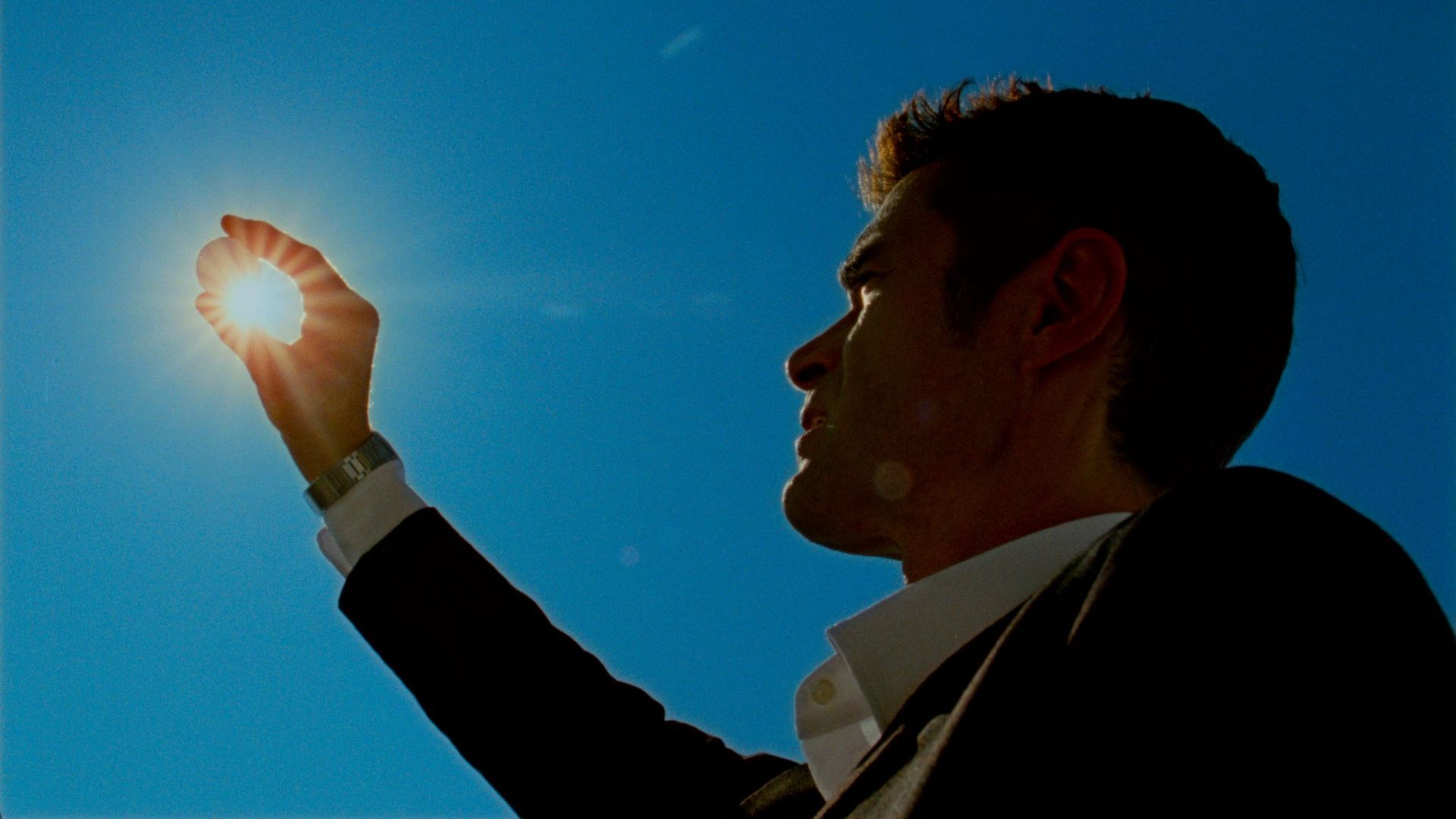 'Reflection in a Dead Diamond' is an exquisite James Bond homage