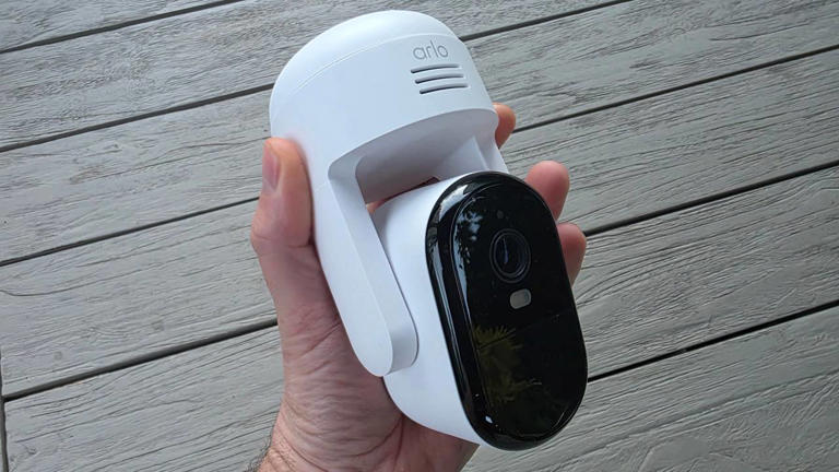 Arlo Essential 3 2K pan-tilt security camera review: well priced camera ...