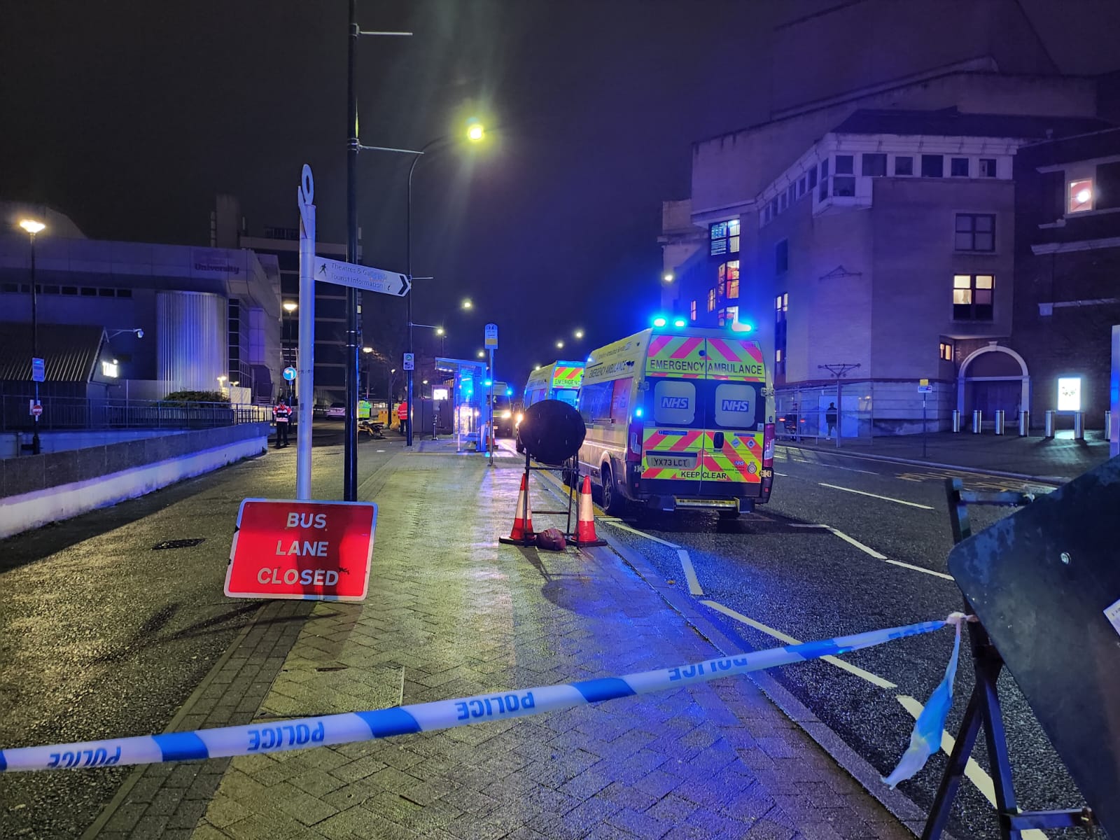 Arundel Gate: Pictures show major road sealed off over Sheffield police ...