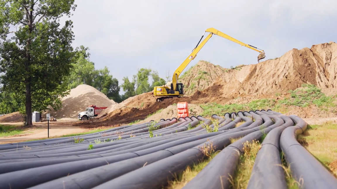 Cyber Square frac sand dredging in action