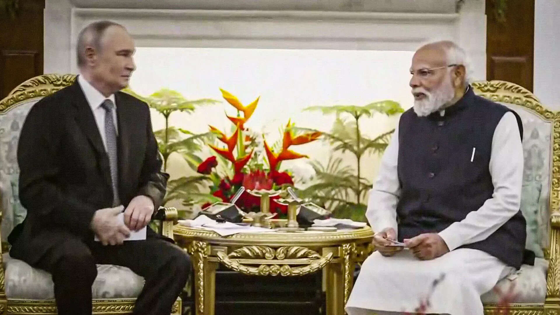 PM Modi sends big message on Ukraine as he tells Putin India supports ...