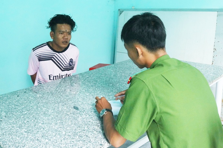 Tạm giữ hình sự nghi phạm thực hiện hàng loạt vụ trộm tiền, vàng