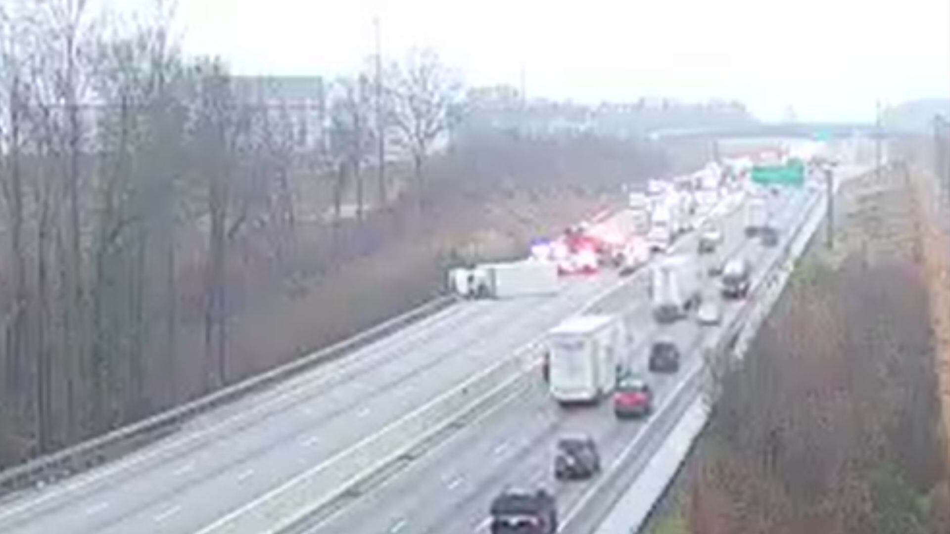 SCDOT: Overturned tractor trailer blocks part of I-85 in Spartanburg County