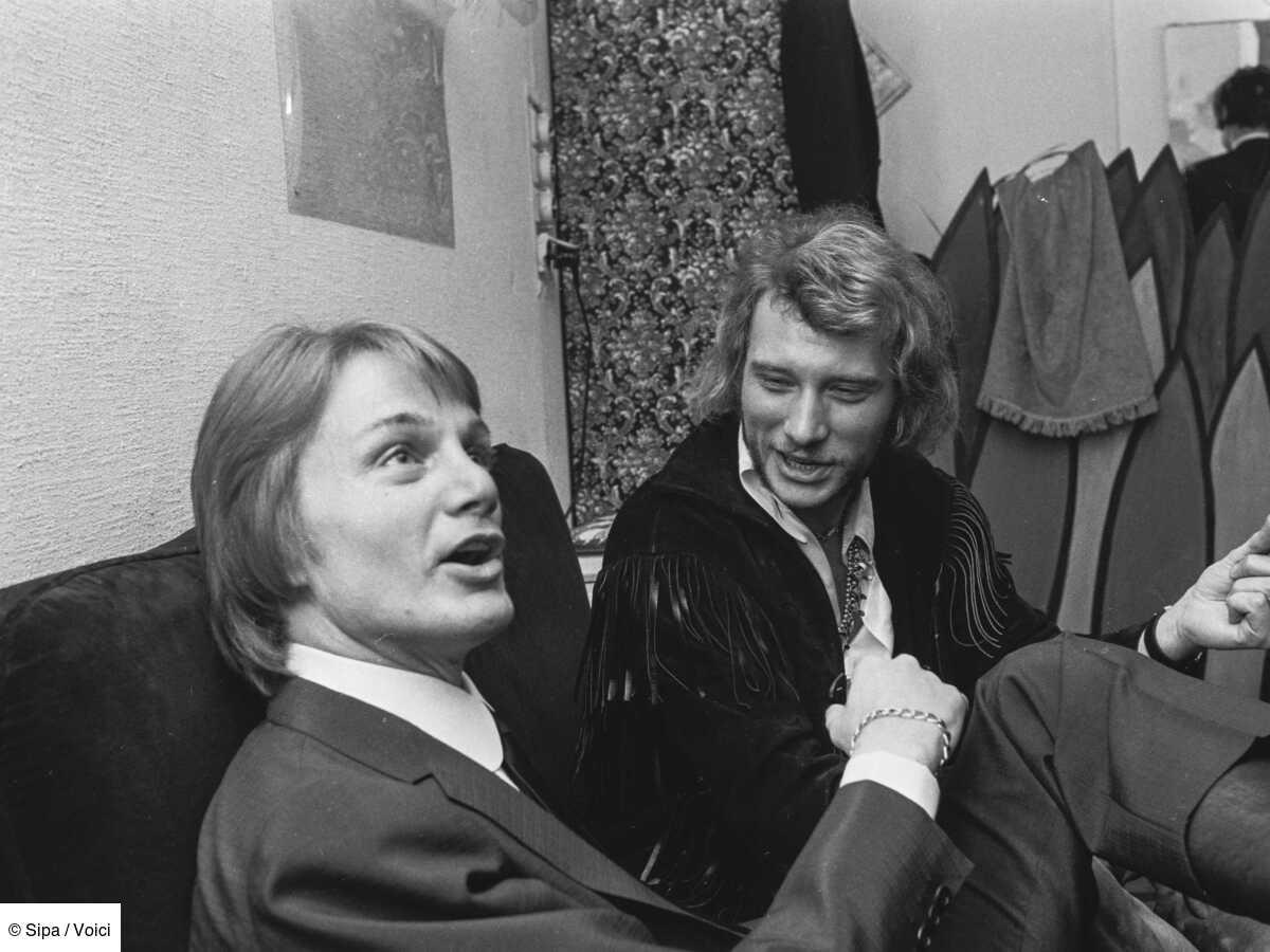 Johnny Hallyday et Claude François se détestaient : coups bas, jalousie et  tacles en public, toute l'histoire de leur rivalité