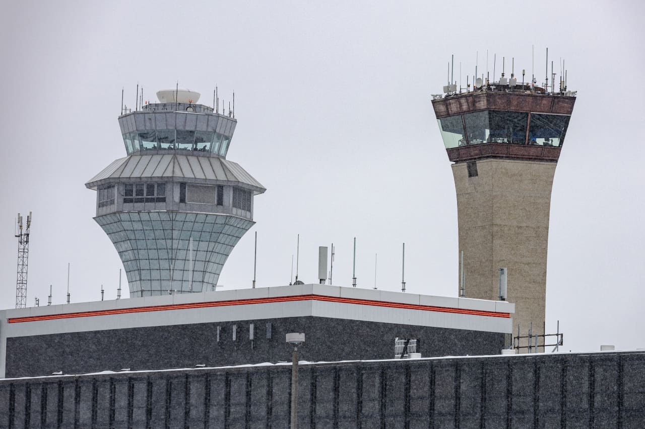 Parsons won’t be fixing the air-traffic control mess. Its stock is ...