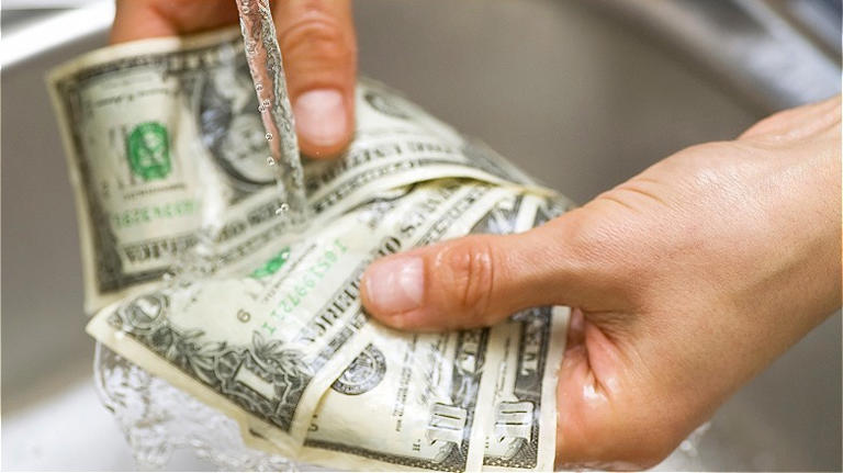 US cash isn't actually made out of what you think