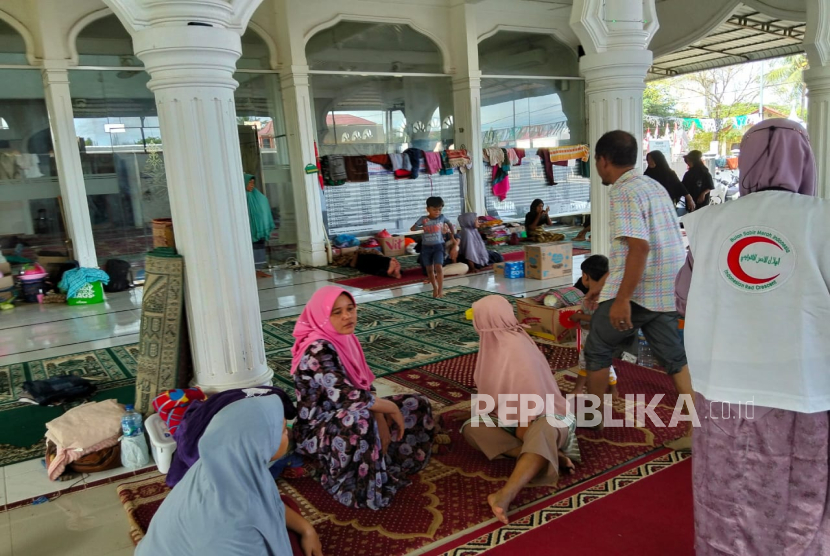 Baznas Bangun MCK Darurat untuk Warga Terdampak Bencana Pidie Jaya