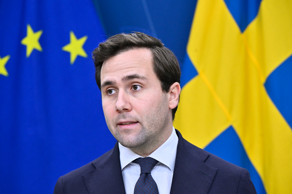 Sverige fasar ut bistånd – ambassader stängs