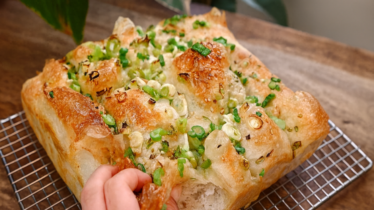 Homemade scallion focaccia: Family recipe