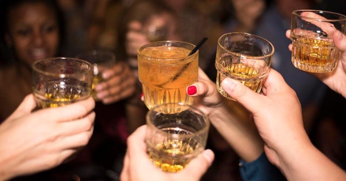 Cuál es la edad óptima para dejar el consumo de alcohol definitivamente