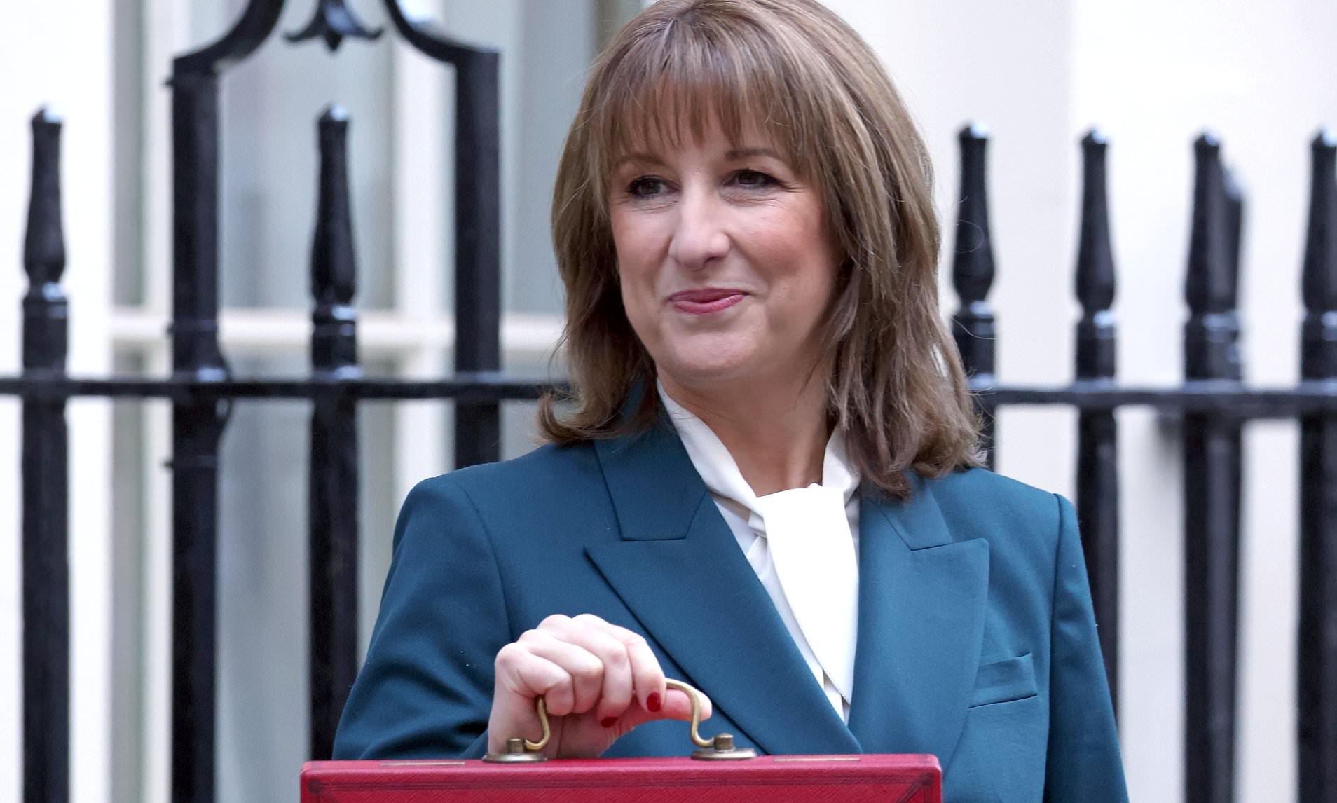 Rachel Reeves escapes ministerial ethics probe over budget 'lies'